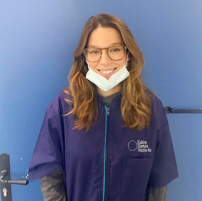Portrait du Docteur Lisa Toledano, chirurgien-dentiste